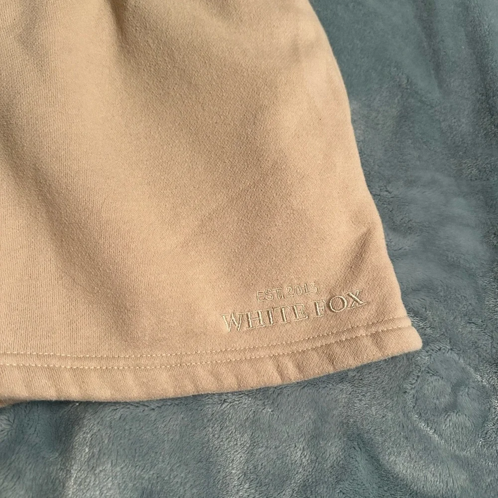 White Fox nude lounge shorts - Picture 2 of 4